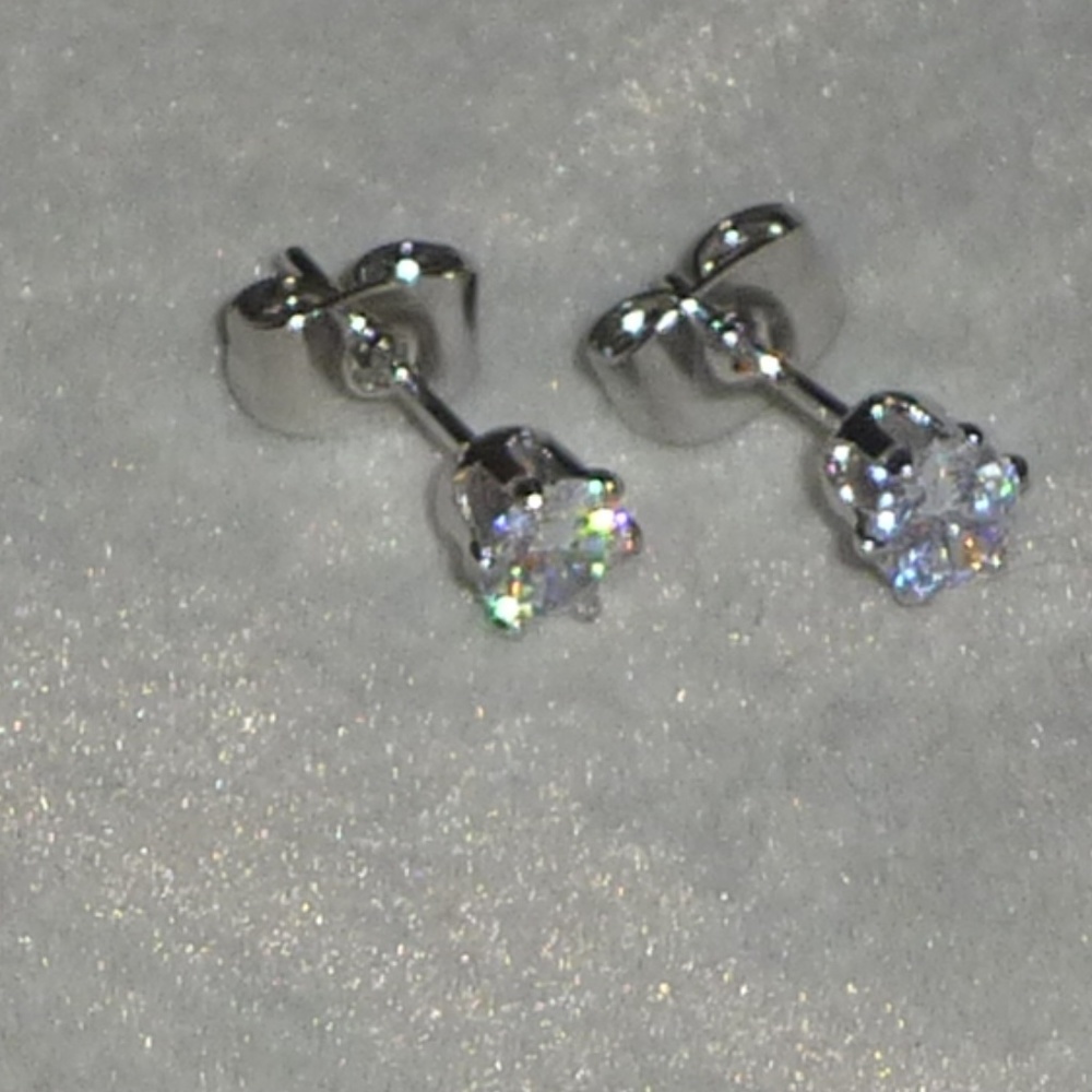 14K White Gold Plated CZ Stud Earrings 6 Pairs New - Picture 5 of 7